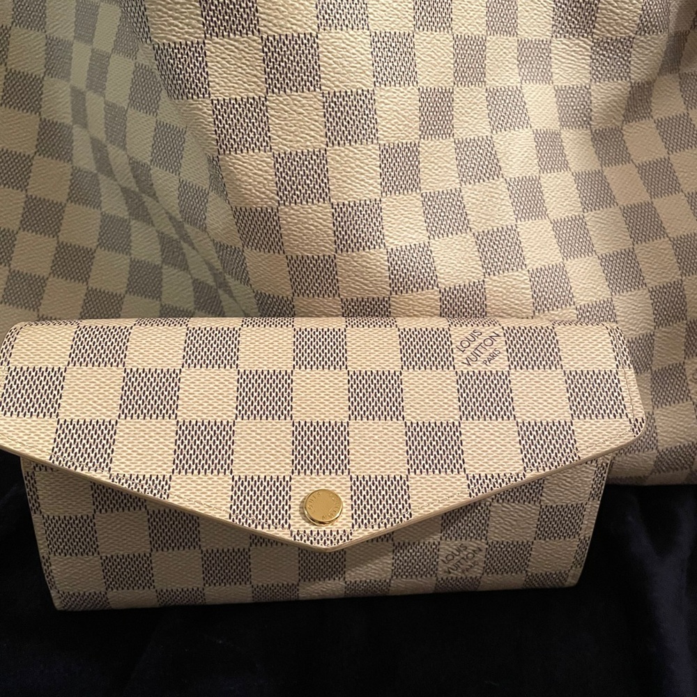 Louis Vuitton Damier Azur canvas Sarah wallet